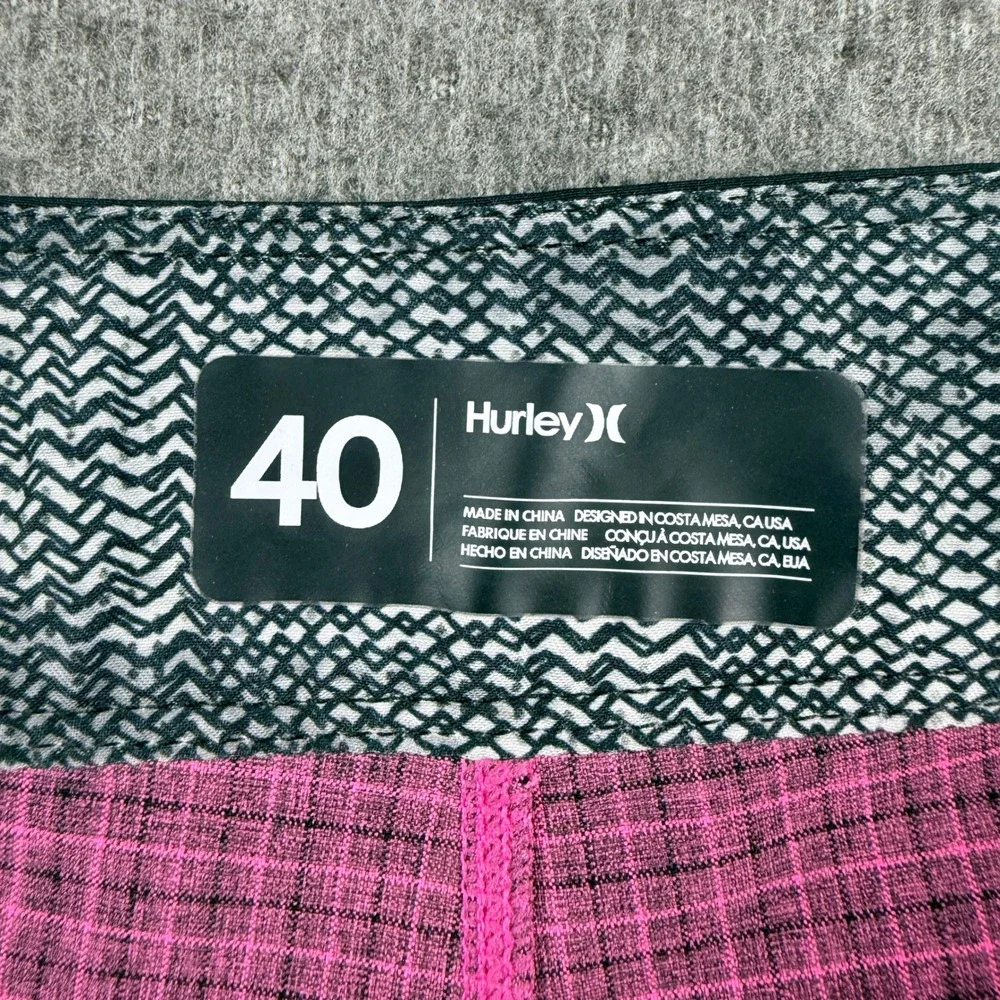 Hurley Phantom Board Shorts Men's 40 Pink Black Plaid Striped Swim Trunks AQ9990